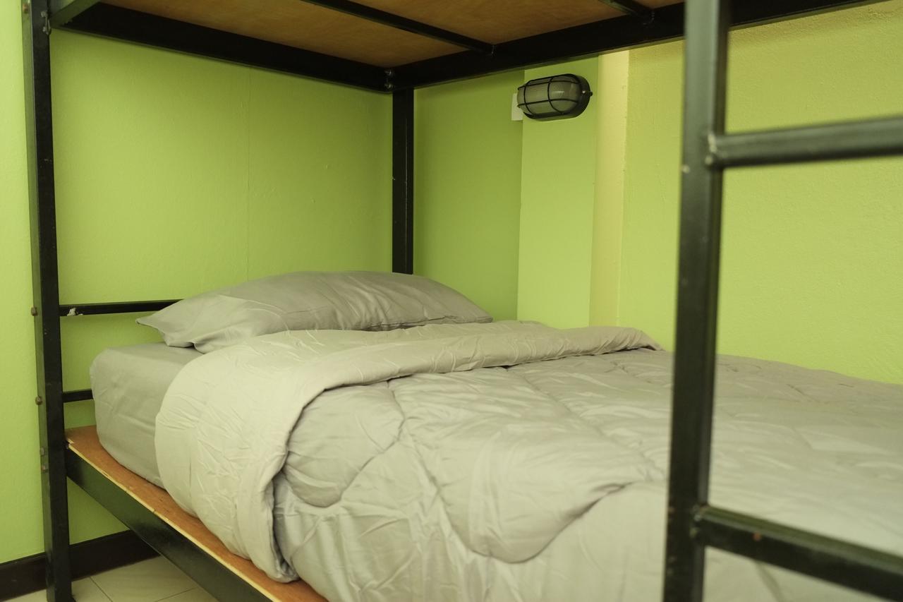 Nakhon Ramkhamhaeng Hostel *